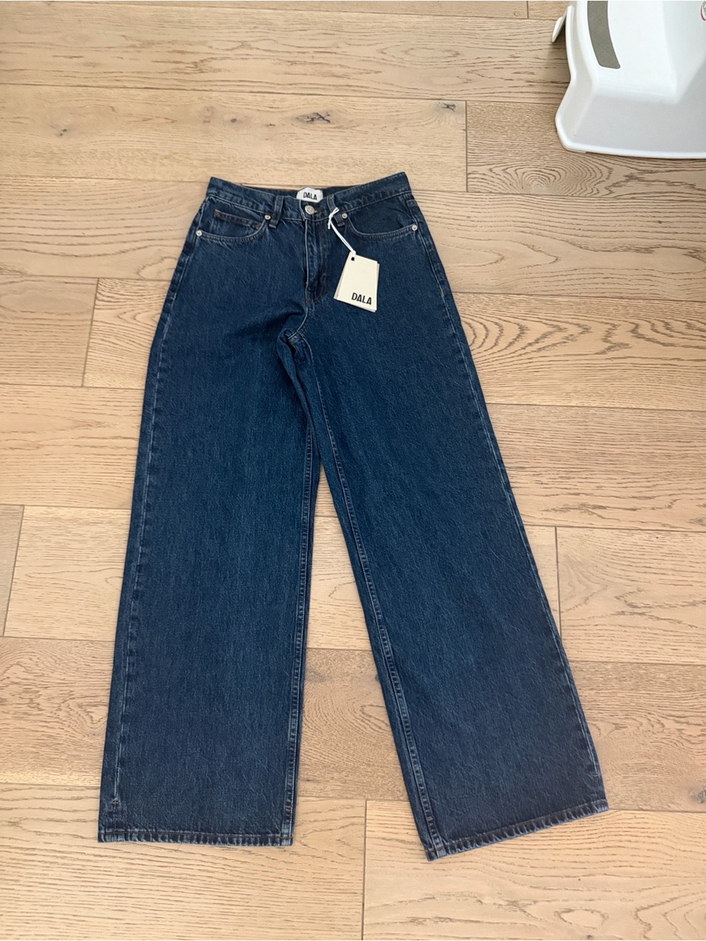 Dala Women’s Wide Leg Jeans in Dark Blue Size 25